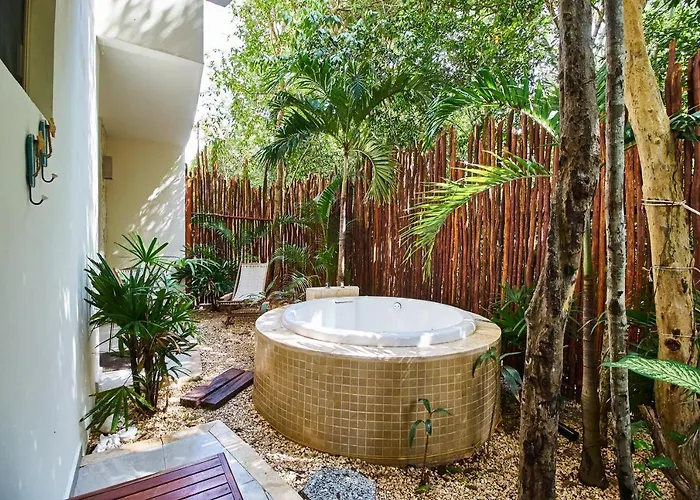 Hébergement de vacances Boho Chic Poolside Condo 7 Min To The Beach & Town